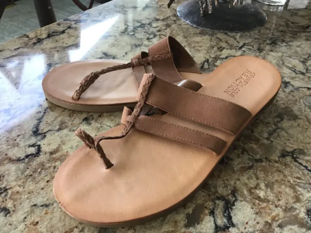 Kenneth Cole Womens Sz 9 brown leather sandal.