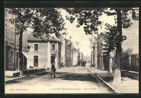 CPA Illustrateur Etain, Rue de Metz