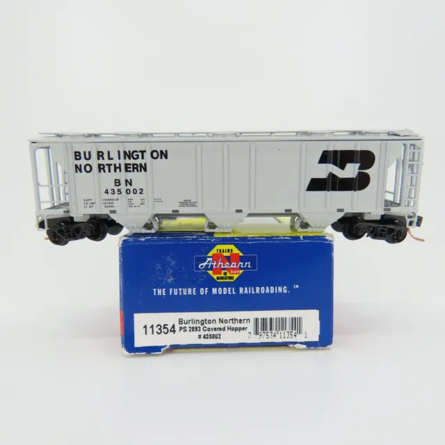 Athearn N scale BN Burlington Northern 3 Bay Covered Hoppers Gray