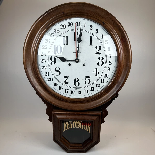 HOWARD MILLER REGULATOR Wall Clock Model 4922 Circa. 1970s Runs And