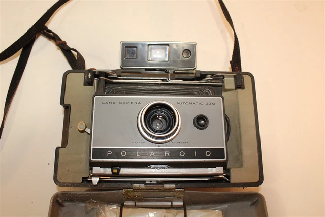 Polaroid Land Camera 230 Vintage Selling for Parts or Repair Untested