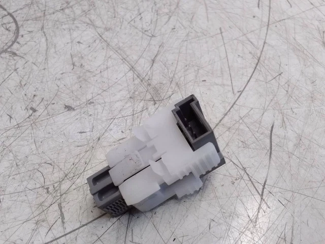Mercedes-Benz GLA W156 2015 brake pedal sensor switch JUR184721