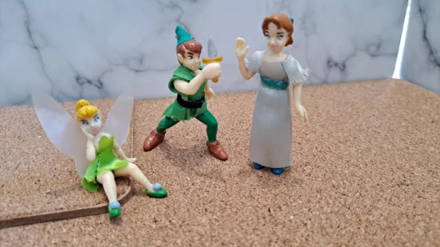 Disneys Peter Pan, Wendy, Tinkerbell Miniture Figures. 6cm & 4cm Tall.