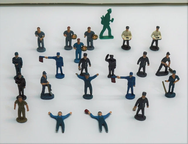 (21) VINTAGE 1940'S DIECAST "O "SCALE MODEL RAILROAD FIGURES + (6) RAIL