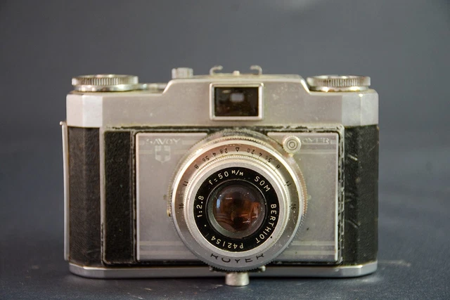 Appareil photo argentique Savoy Royer, objectif Berthiot 1:2.8 f=50mm.