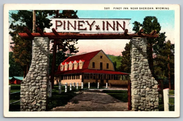 1930s Sheridan, Wyoming Postcard PINEY INN Hotel / Building & Sign View / Unused