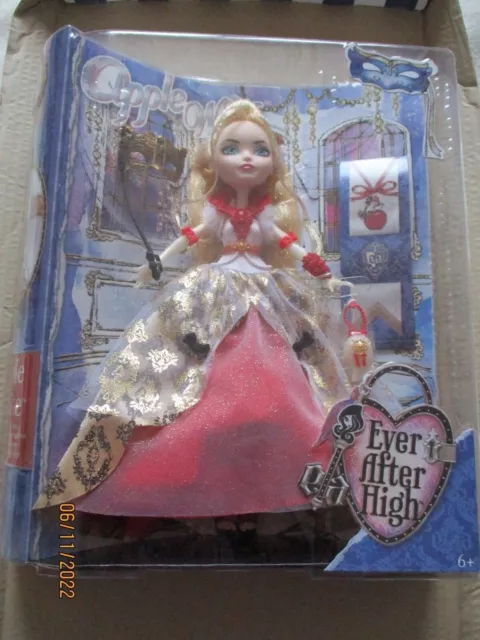 Poupée Ever After High " Apple White, Thronecoming "  / Mattel 2014 / Neuf