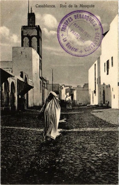 CPA AK CASABLANCA Rue de la Mosquée MAROC (688798)