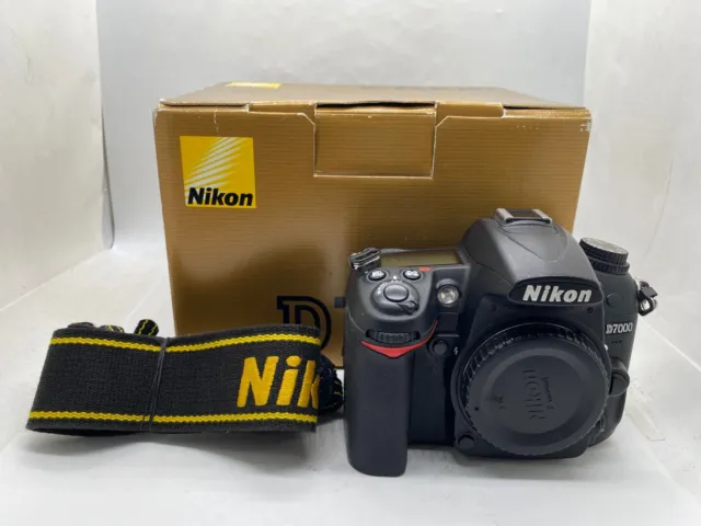 [Near MINT BOXED] Nikon D7000 16.2 MP Digital SLR Camera /Shutter Count 57364