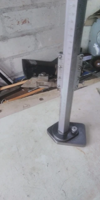 Vernier height gauge 2" (40 mm) to 12" (300 mm) by Chesterman