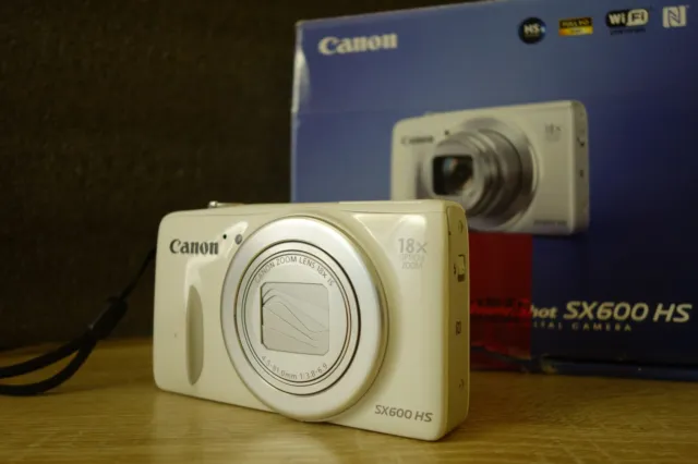 Canon PowerShot SX600 HS 16Mp Compact digital Camera 18X Zoom White (Inc. VAT)