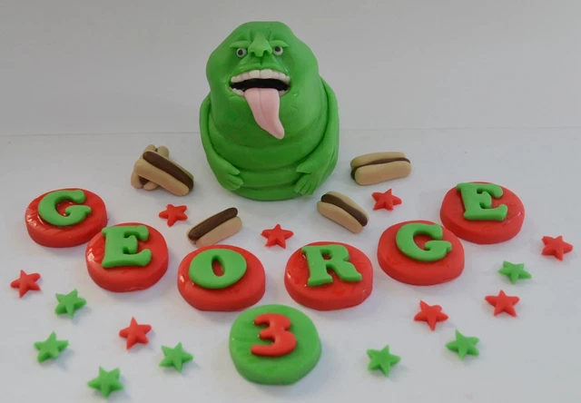 Roblox inspired edible handmade logo plaque / badge birthday cake