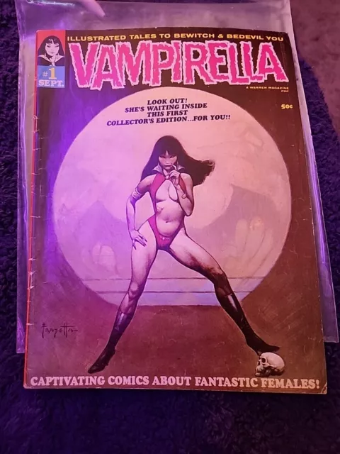 Vampirella #1 1969 Warren Pub. Forrest J Ackerman Signature.