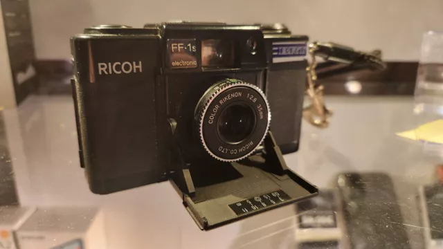 Ricoh FF-1S Vintage 35 mm fotocamera analogica punta e scatta