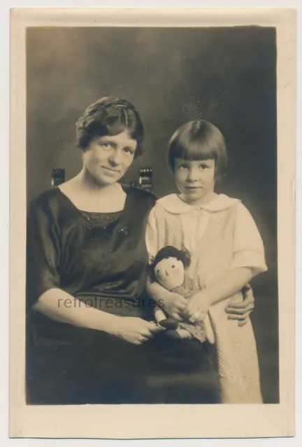 MOTHER & GIRL w VOLLAND RAGGEDY ANN CLOTH DOLL Toy 1910's RPPC photo POSTCARD
