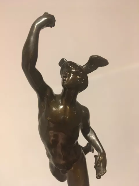 Große viktorianische Grand Tour Antik 17 Zoll Bronzefigur von Hermes - nackter Mann 2