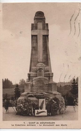 CPA - Camp de MOURMELON - Cimetière Militaire - Monument aux Morts