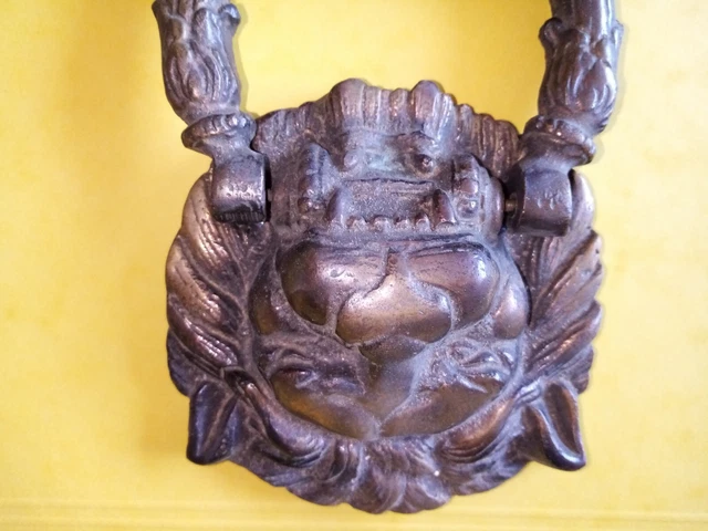 HEURTOIR OU MARTEAU DE PORTE  BRONZE  tête de lion 2