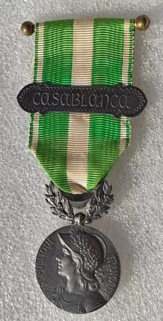 MEDAILLE CAMPAGNE DU MAROC avec AGRAFE CASABLANCA