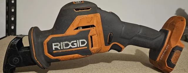 RIDGID 18V SubCompact Brushless Cordless One-Handed Reciprocating Saw A-3