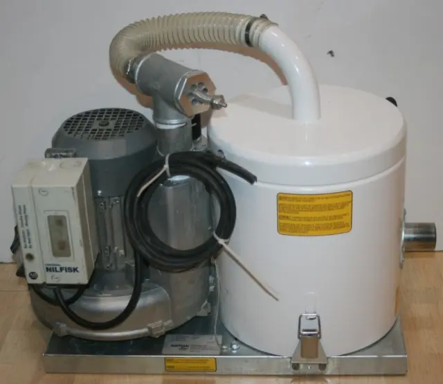 Nilfisk VHW210 industrial vacuum cleaner 460V, 0,95kW, 60 Hz In Good condition
