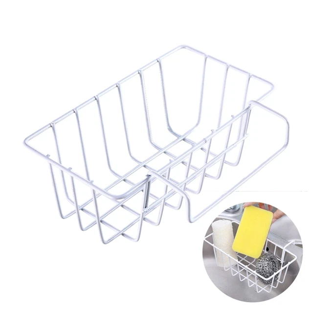 Stoviglie antiruggine sul lavandino asciugatura verdure stoviglie uso cucina