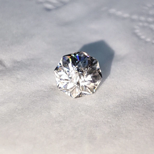 5MM-9MM Taillé en Rosepierre Moissanite Lâche Couleur D VVS1 Avec GRA Certificat