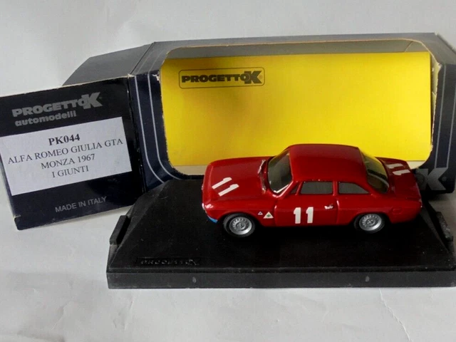Hot Wheels Premium Spettacolare Alfa Romeo Giulia Sprint GTA Nové za