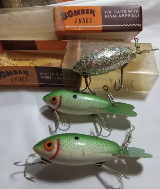 2 VINTAGE LUXON Bomber Wood Fishing Lures Orange Eyes Bolt Fish Bait Tackle  Lot $19.67 - PicClick