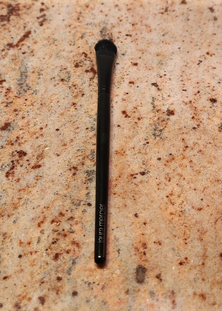 Laura Mercier All Over Eye Brush