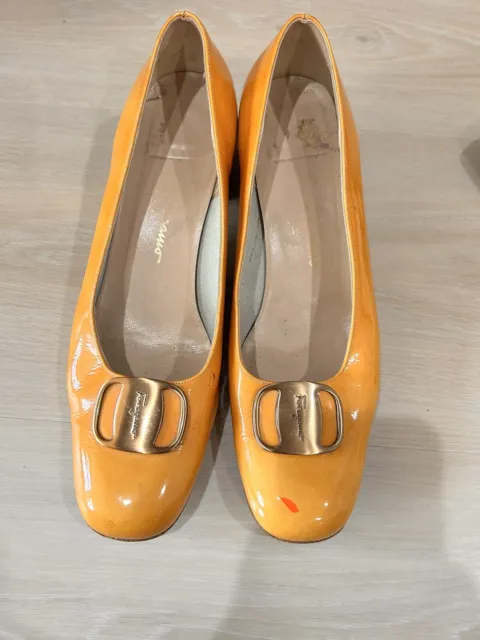 Salvatore Ferragamo Vara Pump Golden Yellow Buckle Women's Shoes Size 10B