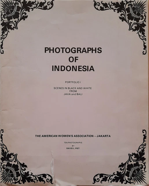 Photographs of Indonesia, 10 schwarz-weiss Fotografien