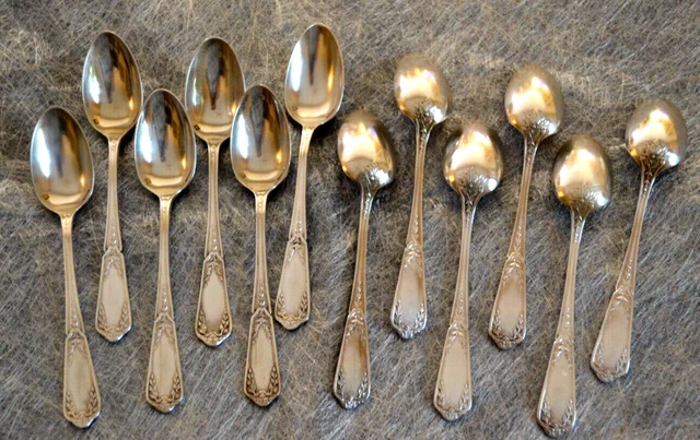 12 PETITES CUILLÈRES anciennes en plaqué argent poinçon ( ARG 800 ) ( 276 Gr ) EUR 20,00 - FR