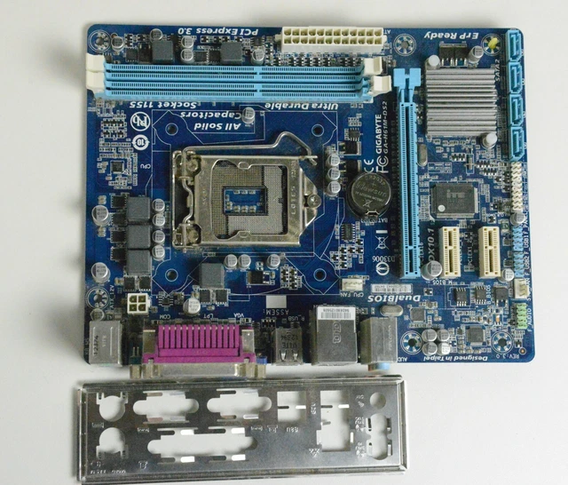 GIGABYTE GAH61MDS2 LGA 1155 MicroATX Motherboard DDR3 Intel Core i7