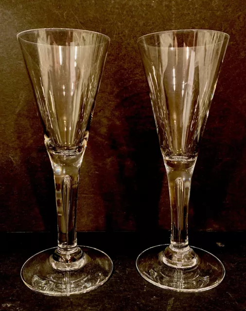 Dartington Crystal Hand Blown Controlled Bubble Two Wine Glasses Stemware 7 3/4”