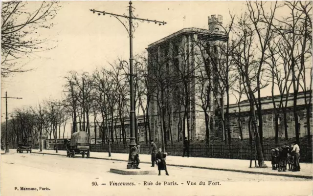 CPA AK VINCENNES Rue de Paris Vue du Fort (672205)