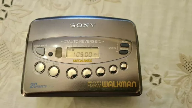 Studebaker Walkabout Walkman Personal Stereo Cassette Player with AM/FM  Radio 