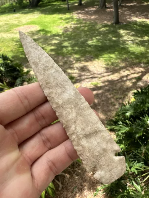 Native American Dovetail Point Arrowhead Artifact