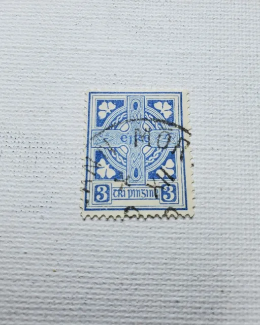 Ireland Eire 3P Tri Pinsine Postage Stamp  05/222