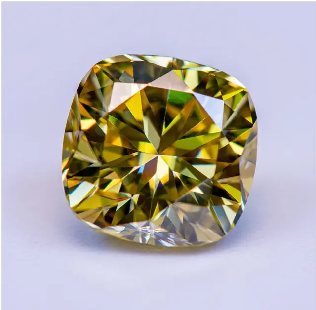 Vero Diamante Naturale 0.23CT Giallo Brillante Pera Modificato
