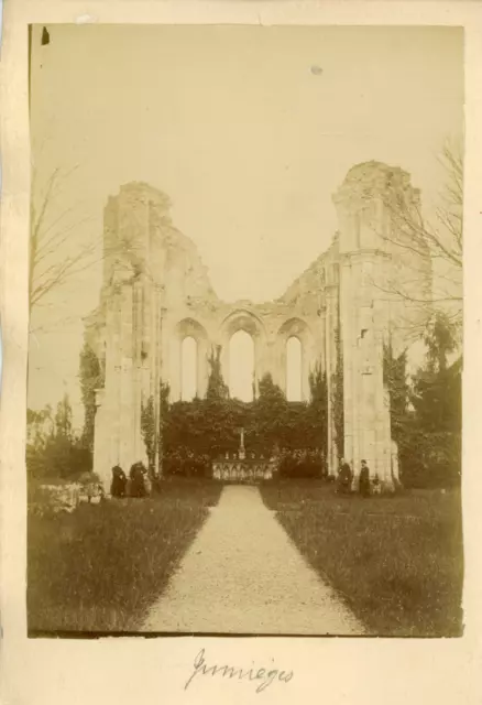 France, Normandie, Ruines de l&#039;abbaye de Jumièges Vintage albumen print,