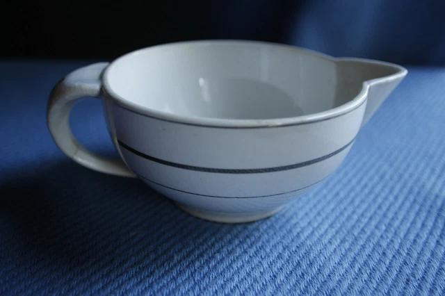 Saucière ancienne en faïence blanche et liseré or Digoin Sarreguemines