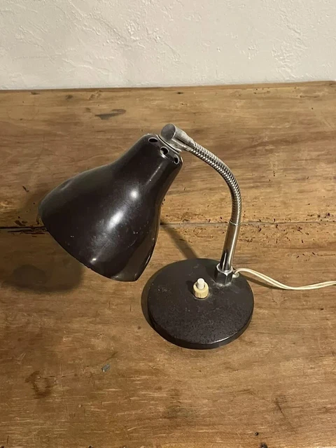 Lampe à poser en métal et abat-jour Gris brodé Coeur|Eclairage design