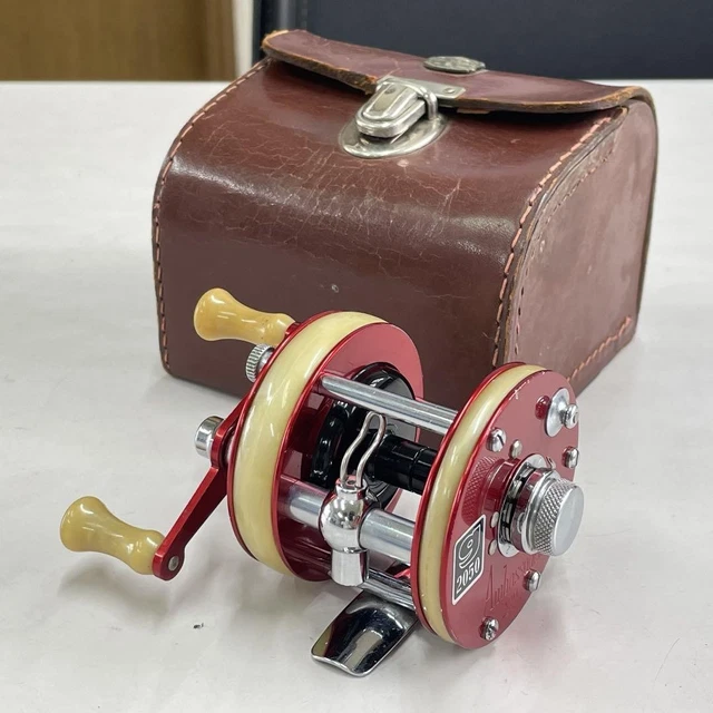 60年代 ABU AMBASSADEUR g2600 Abu Ambassadeur Garcia 2600 Fishing Reel With Push Button