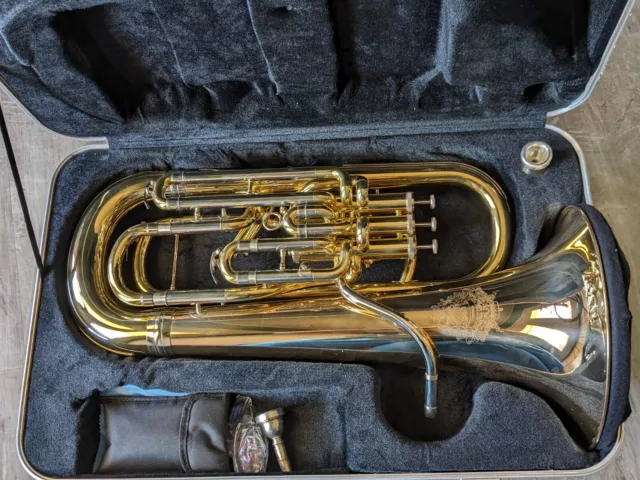Wessex Bb Compensated "Dolce" Euphonium EP100 Lacquered Brass Finish