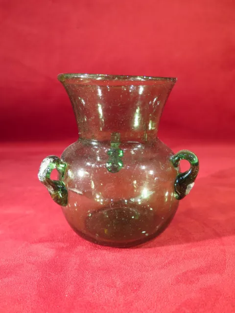 ANCIEN TRES JOLI VASE EN VERRE SOUFFLE BULLE COULEUR VERT A ANSES EPOQUE XVIII è