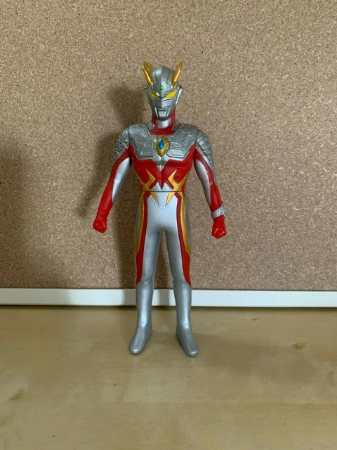 Ultraman Zero_strong corona EX_Figure Bandai Japan_6" vinyl