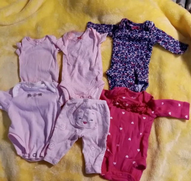 Carters 6 pc lot Preemie Baby  Girl Clothes  Outfits EUC And NWOT, Carter's .