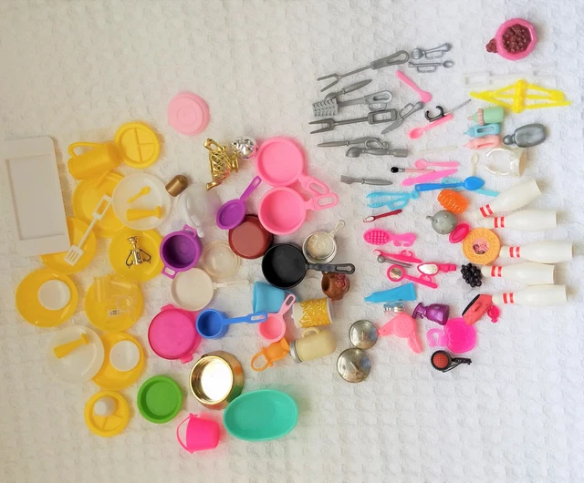 Vintage Barbie Play set Dishes Pots Pans Silverware Plates Cups toys lot of 110
