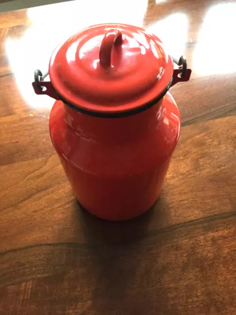 Vintage Emaille Milchkanne Kanne rot Holzgriff Deckel 2 Liter 26 cm hochwertig